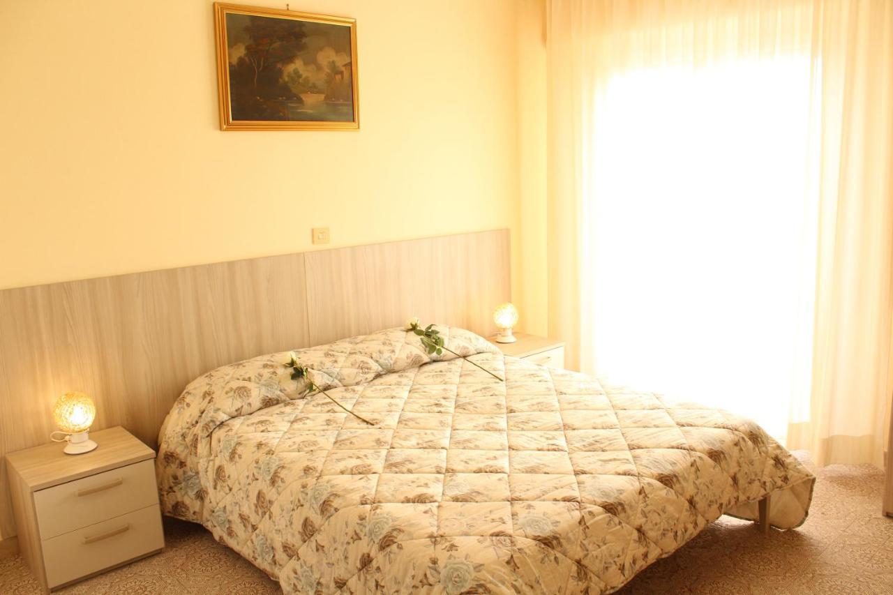 Hotel Luca 리도디캄파이오레 외부 사진