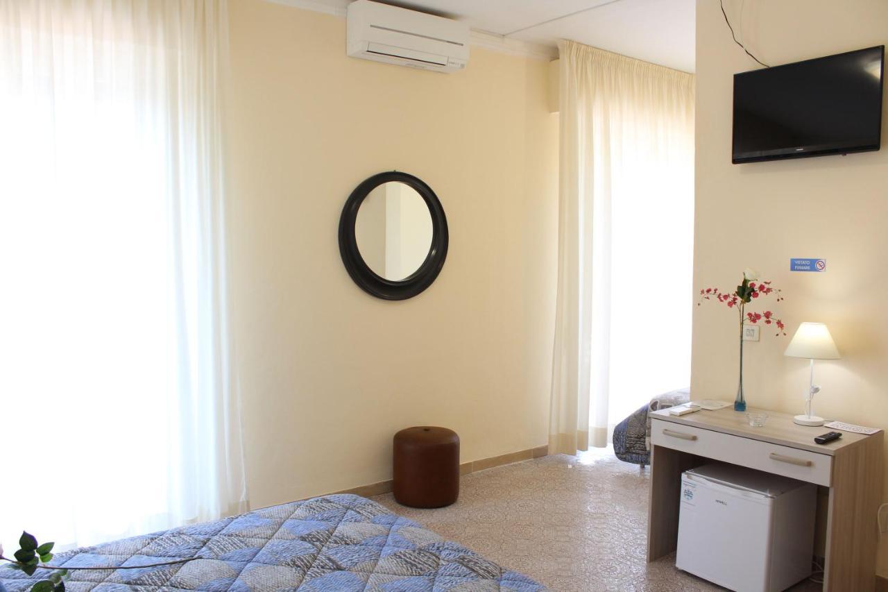 Hotel Luca 리도디캄파이오레 외부 사진
